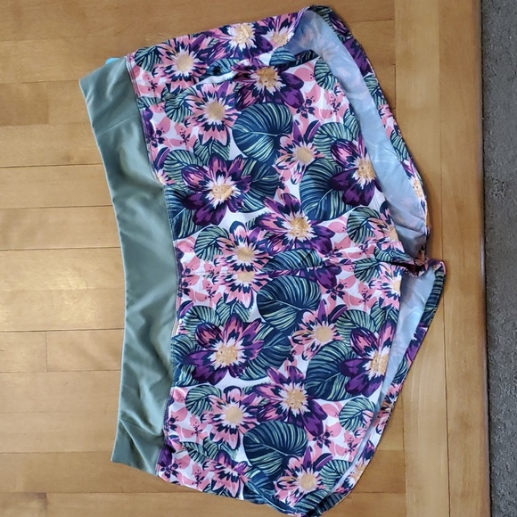 Womens MTA Sport Activewear Set Top & Running Shorts Plus Size 2X Floral NWT - Picture 4 of 5